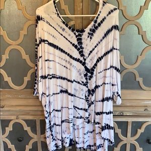 Karlie Navy and White Tie-Dye high-low shirt